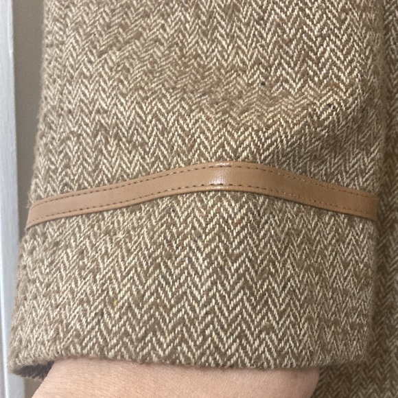 Vintage Women Coat - Picture 5 of 9